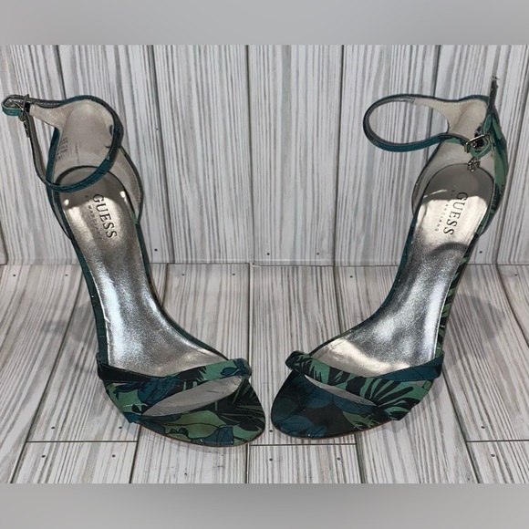 Guess By Marciano Tropical Jungle Leaf Floral Strap Stilettos Sandals Size 8.5 - Picture 11 of 12